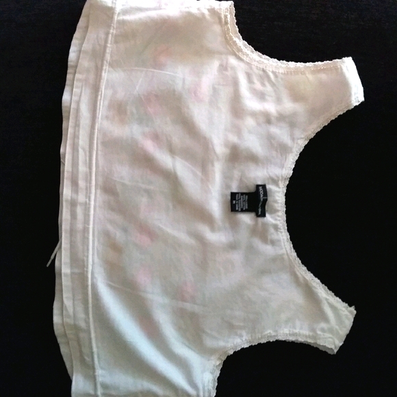 Embroidered Drawstring Crop Top - Picture 9 of 9